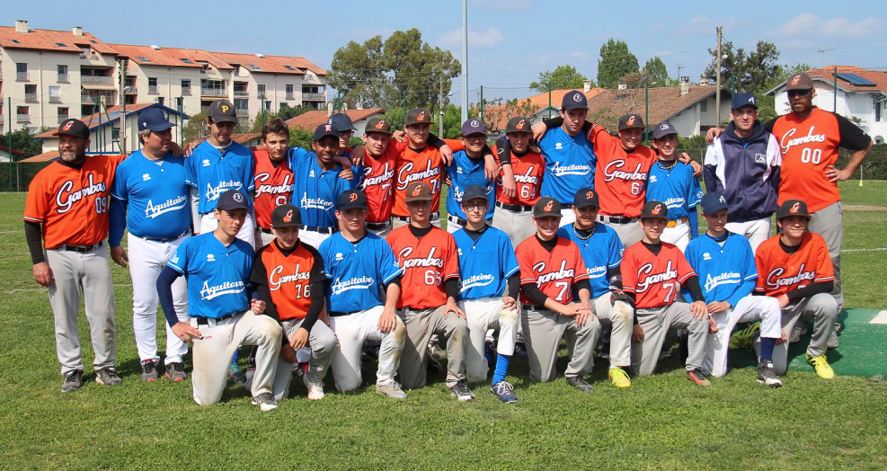 La Sélection Aquitaine 15U et les Gambas au Tournoi d'Anglet (Photo S. Froment) La Sélection Aquitaine 15U et les Gambas au Tournoi d'Anglet (Photo S. Froment)